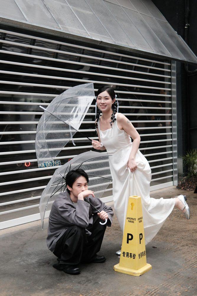 雨天趣味婚纱照
